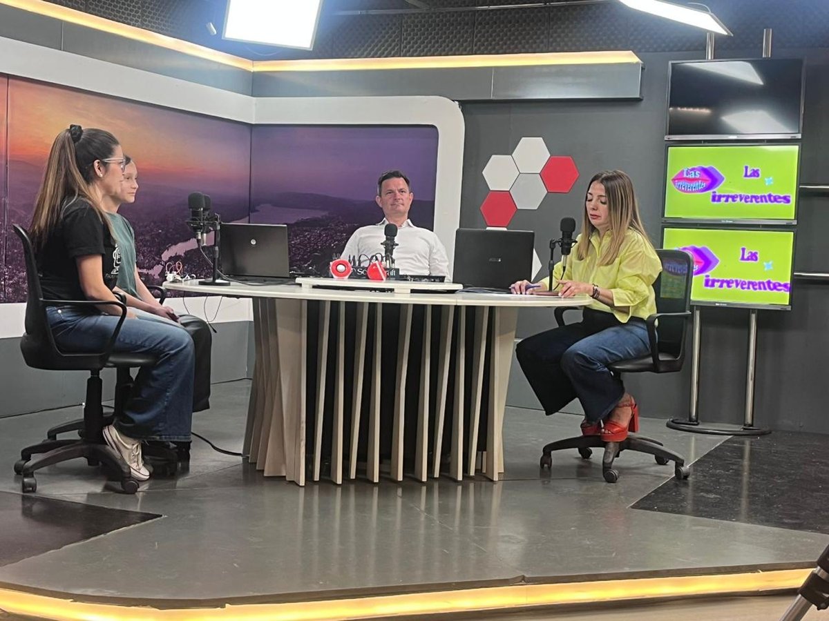 Directora en medios - Foto 1